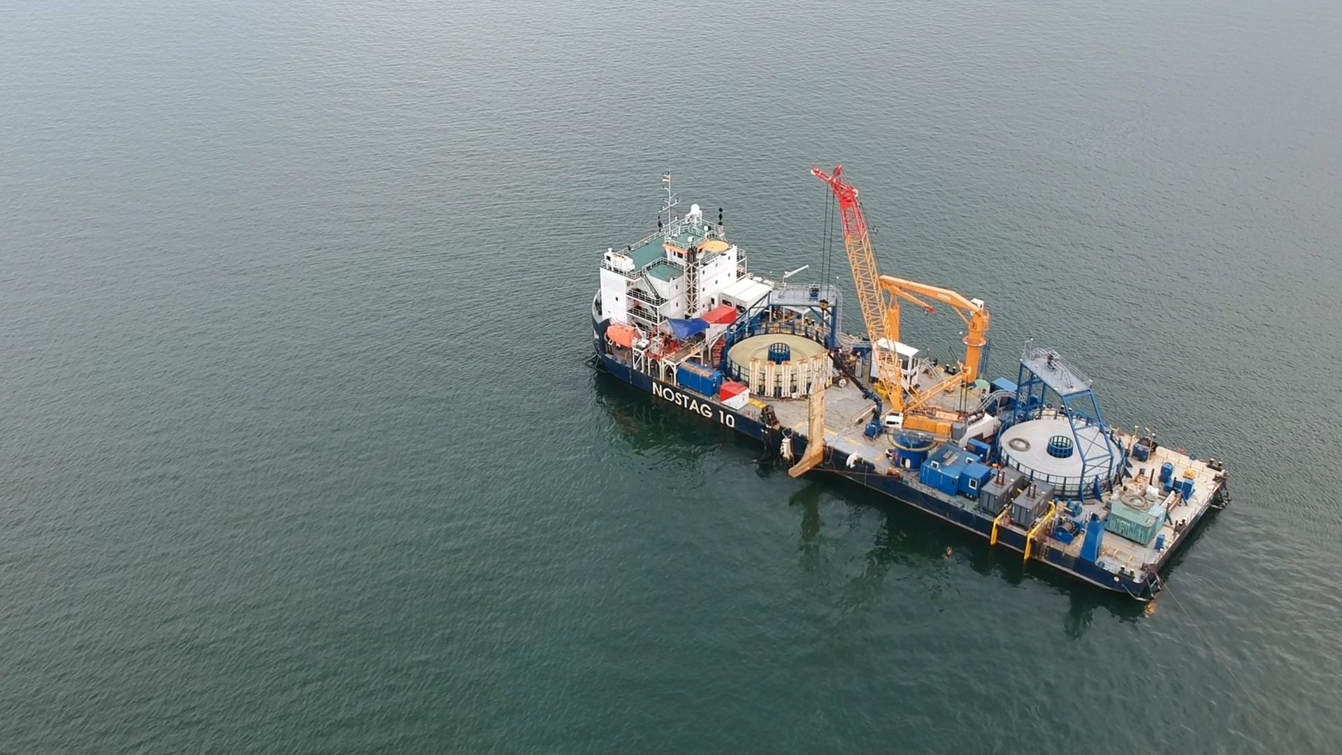 NOSTAG 10, aerial view with cable tanks on deck